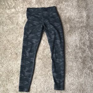 Camo Fabletics Leggings